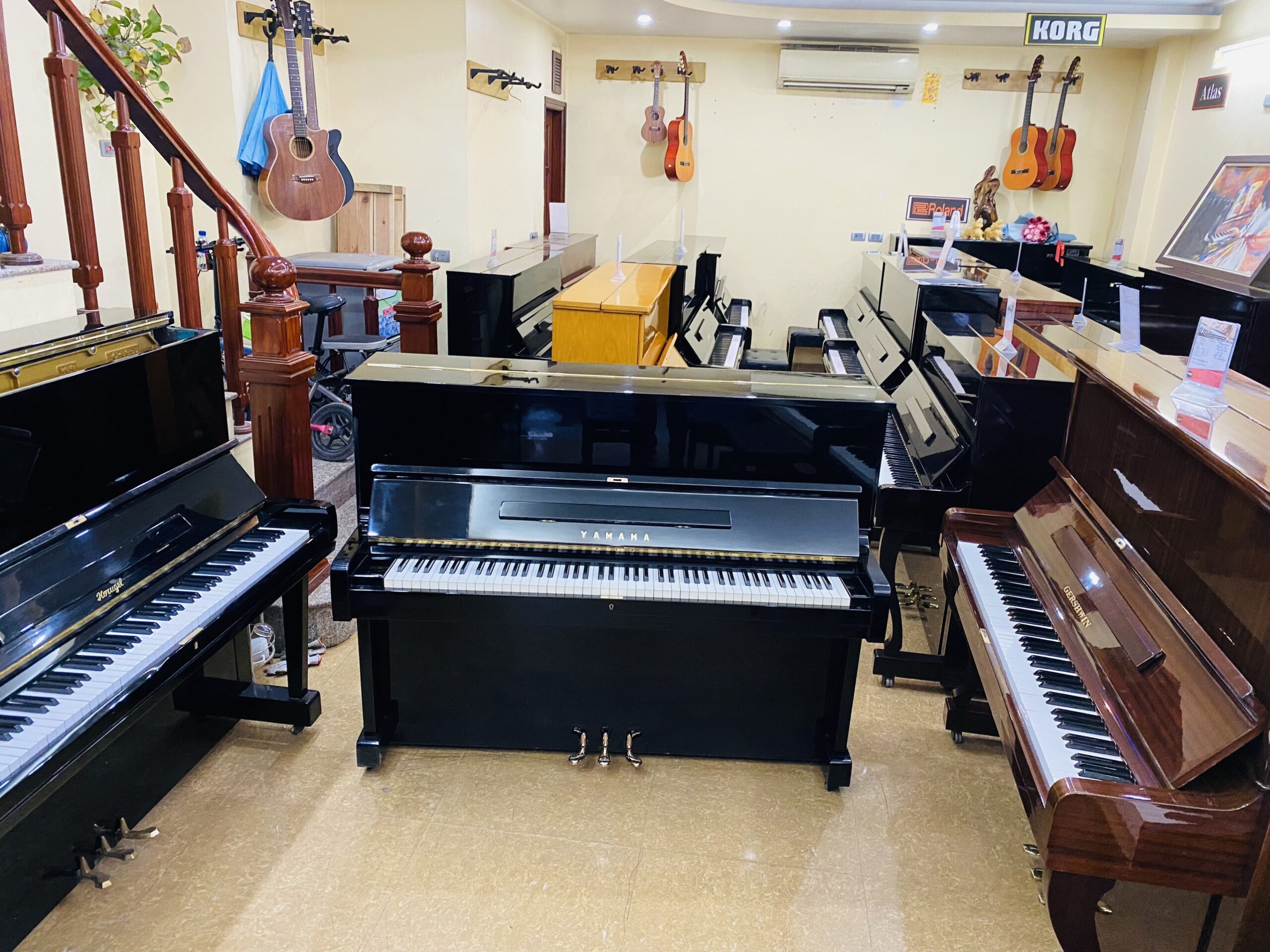 YAMAHA U1E YAMAHA U1E