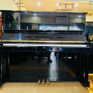 Piano Yamaha YUX