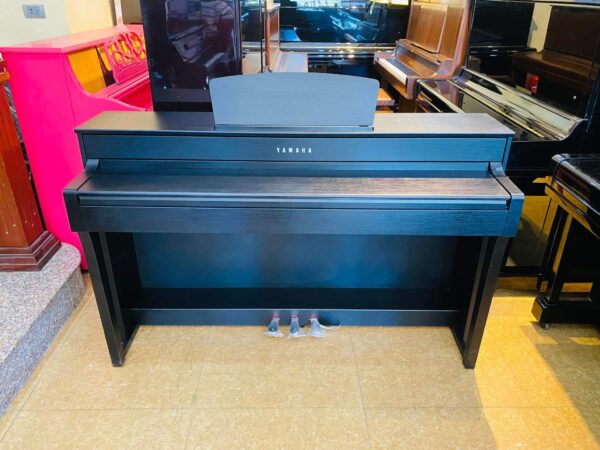 Piano Yamaha CLP-635B